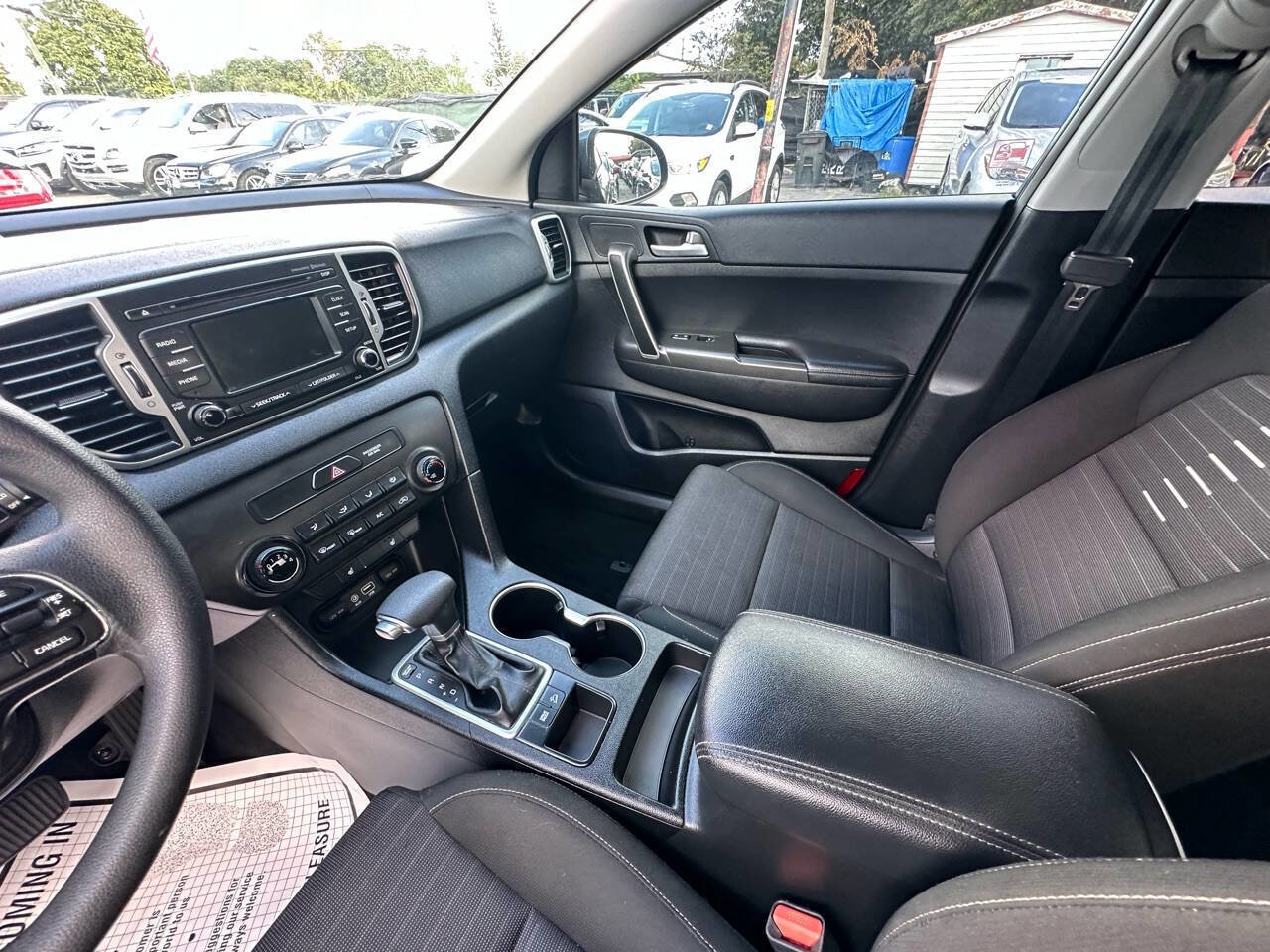 Used 2017 Kia Sportage LX w/ LX Popular Package image 8