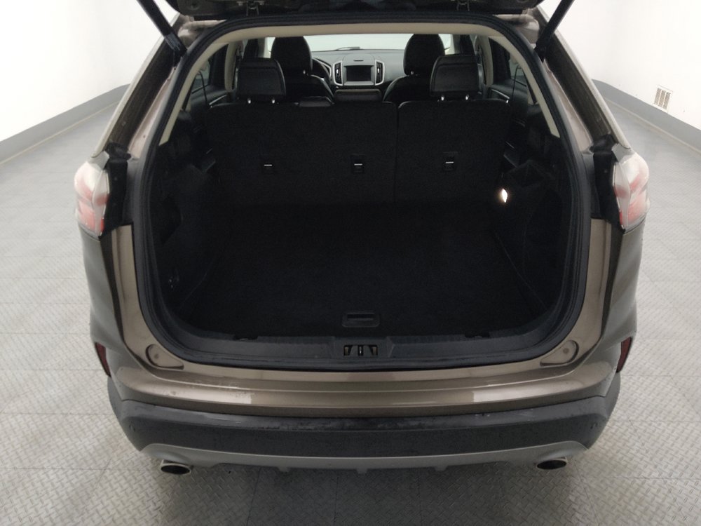 Used 2019 Ford Edge SEL w/ Equipment Group 201A FWD image 29