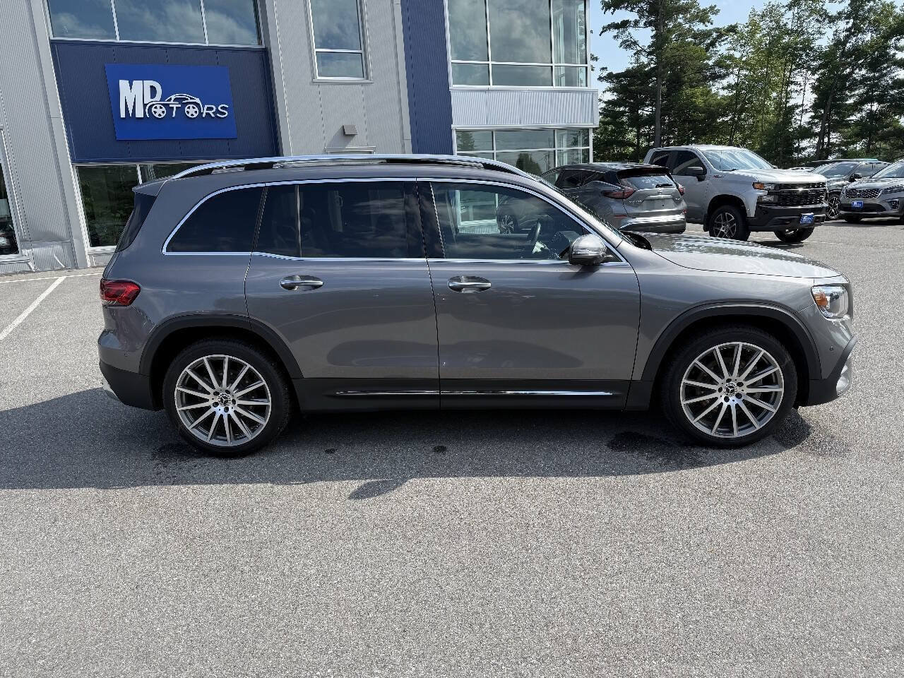 Used 2021 Mercedes-Benz GLB 250 4MATIC image 9