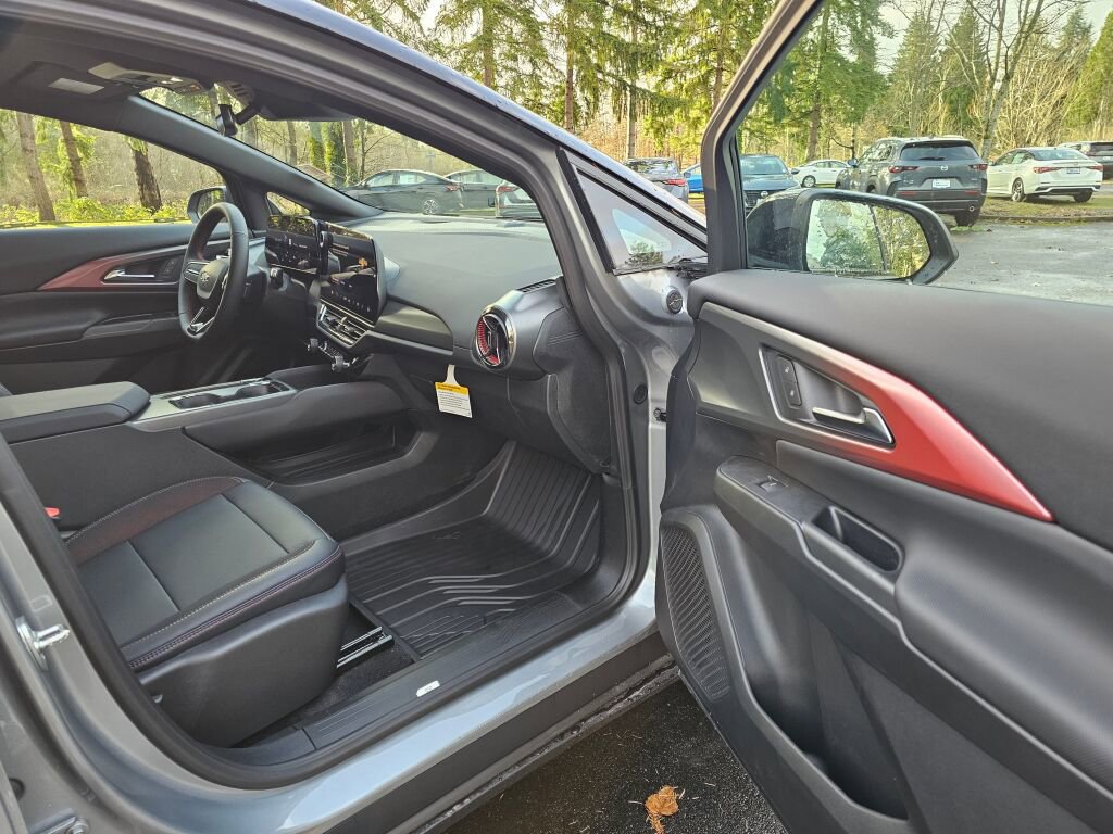 New 2026 Chevrolet Equinox EV RS AWD/4WD image 32