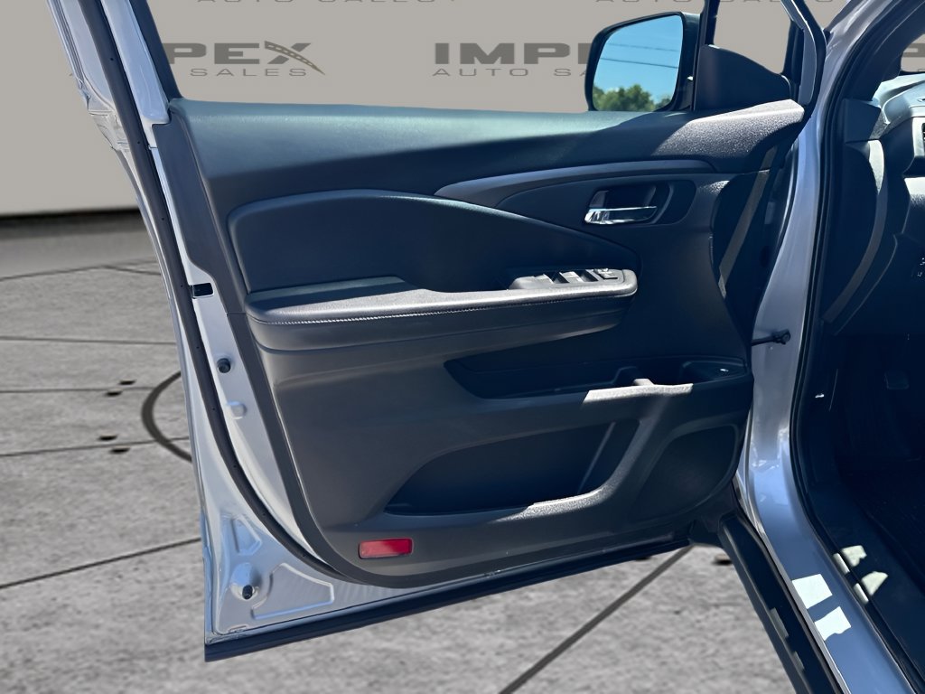 Used 2020 Honda Passport Sport image 14