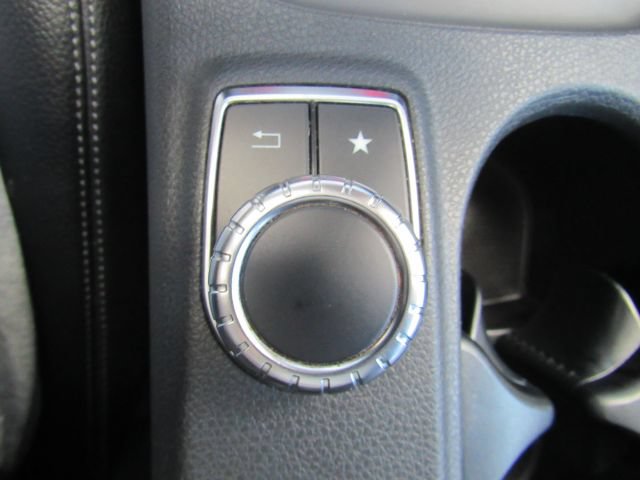 Used 2020 Mercedes-Benz GLA 250 w/ Premium Package image 50