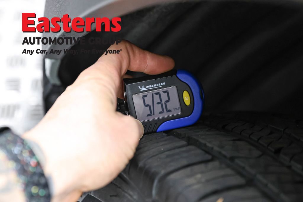 Used 2022 Toyota RAV4 XLE AWD/4WD image 27