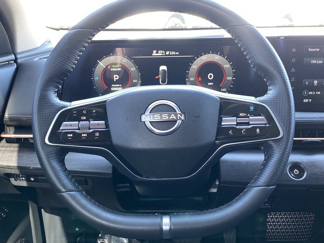Certified 2023 Nissan Ariya FWD image 24