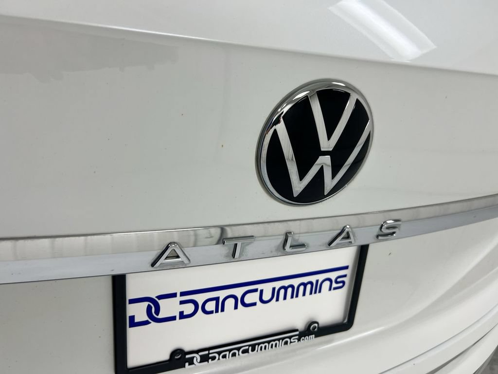 Used 2022 Volkswagen Atlas Cross Sport SEL R-Line AWD/4WD image 26