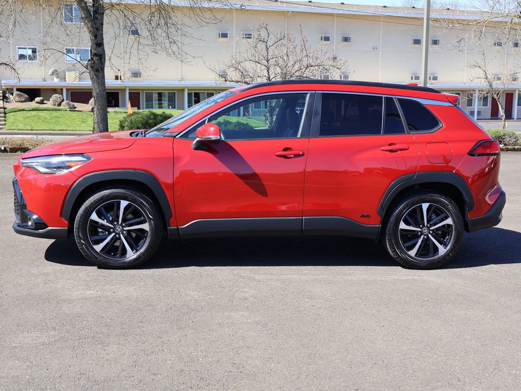 Used 2023 Toyota Corolla Cross XSE w/ Convenience Package image 3