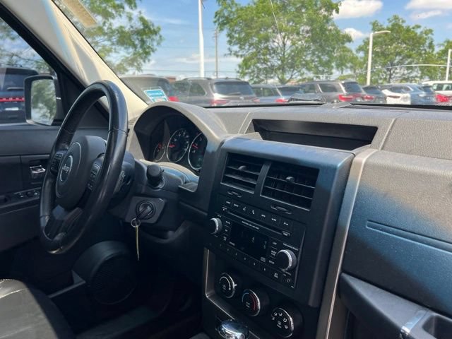 Used 2012 Jeep Liberty Sport AWD/4WD image 27