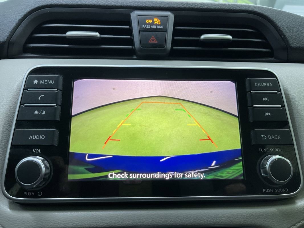 Used 2021 Nissan Versa SV image 22