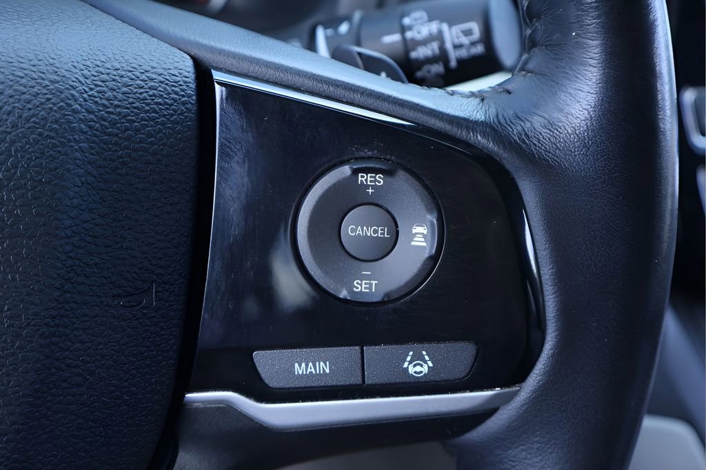 Used 2018 Honda Odyssey Touring image 24