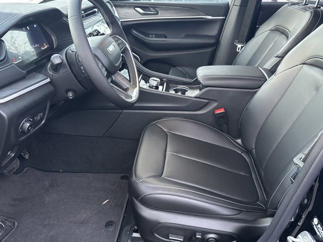 New 2026 Jeep Grand Cherokee Limited w/ Luxury Tech Group II image 9