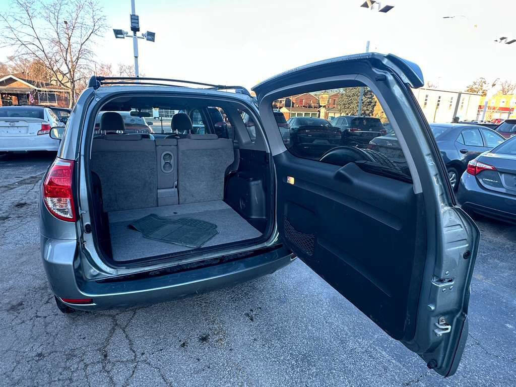 Used 2006 Toyota RAV4 4WD image 22