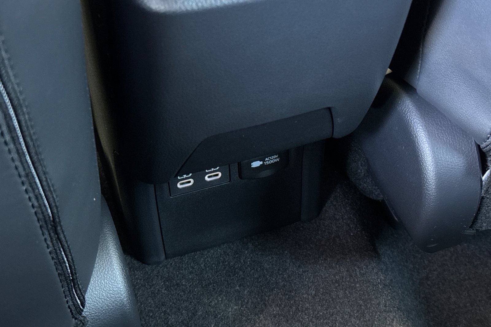 New 2026 Toyota Prius Plug-In Hybrid FWD image 15
