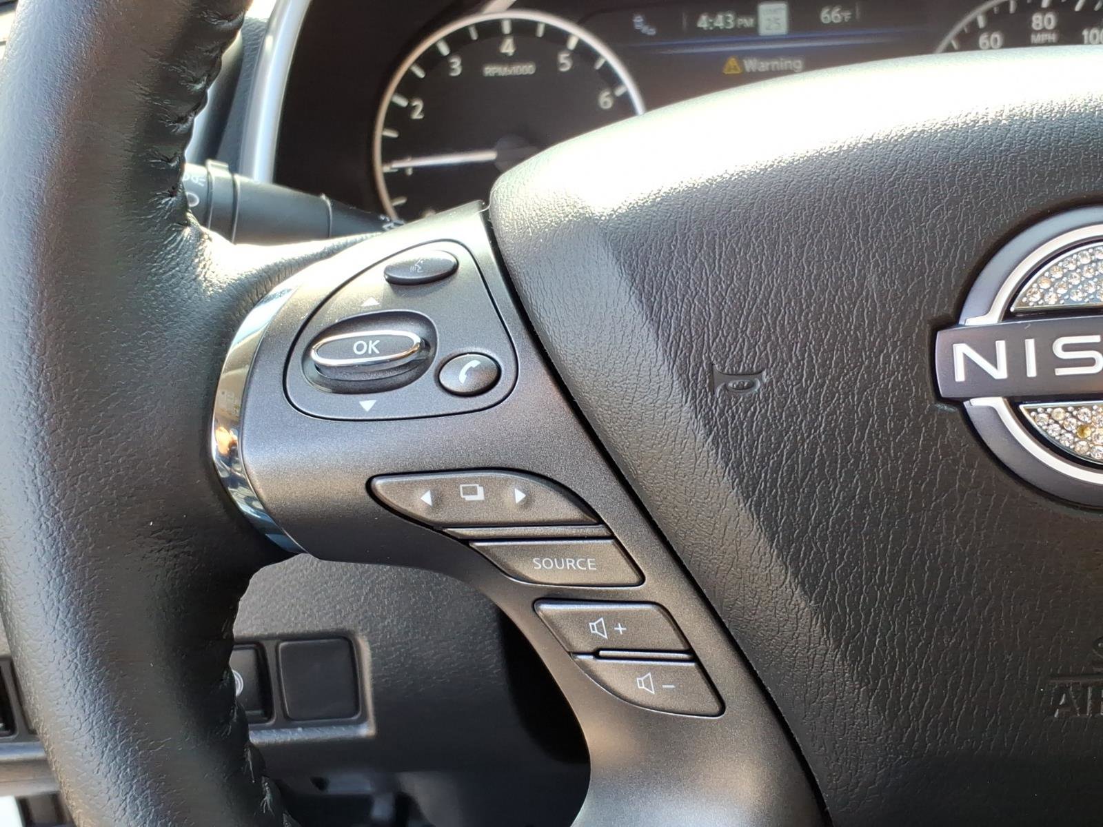 Used 2023 Nissan Murano SL w/ SL Moonroof Package image 18