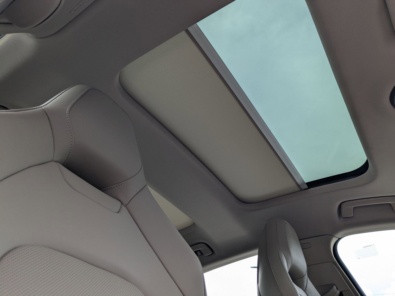 New 2025 Porsche Panamera 4 image 27