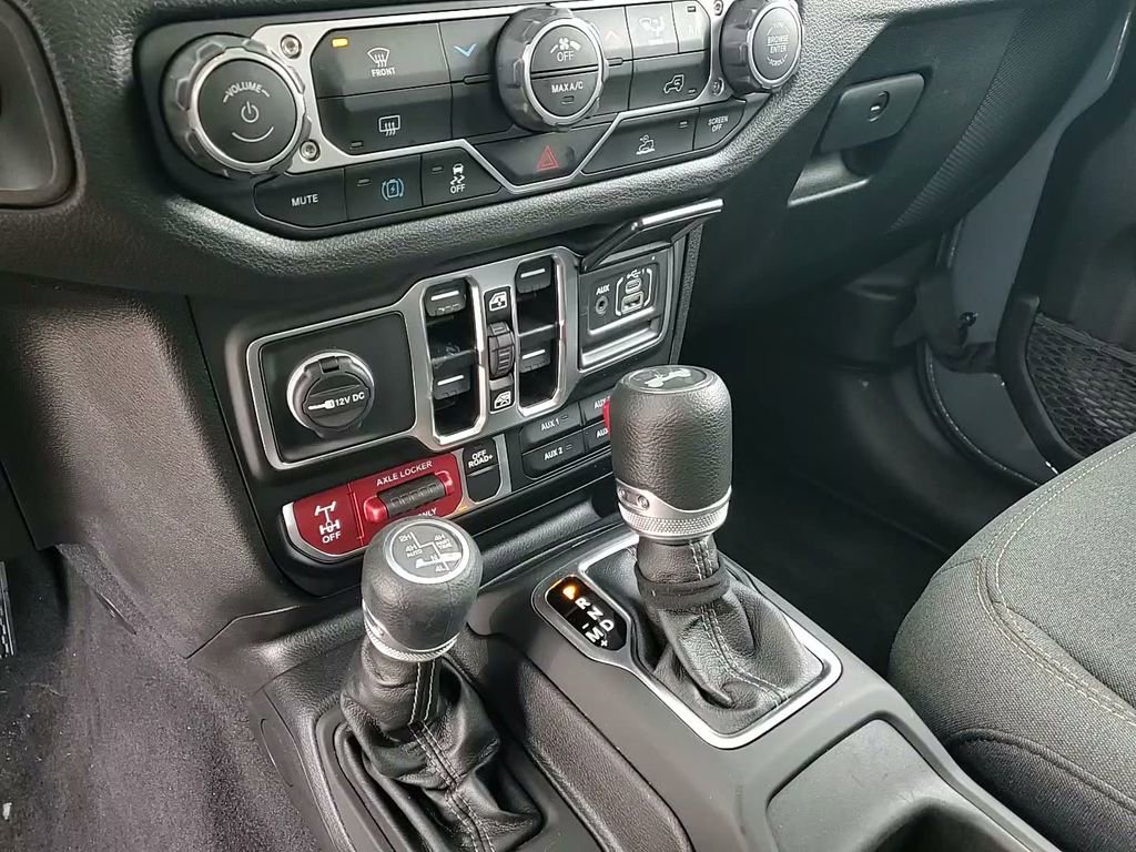 Used 2025 Jeep Wrangler Willys 4xe image 29