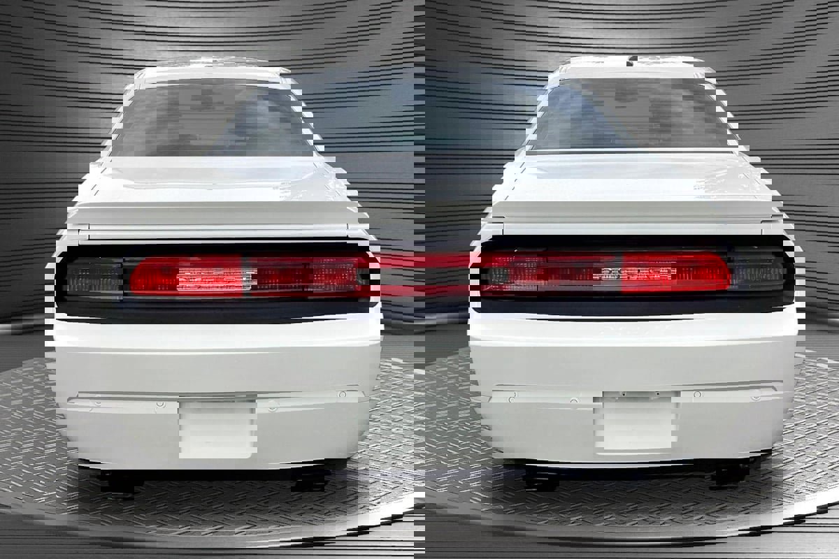 Used 2014 Dodge Challenger SXT RWD image 5