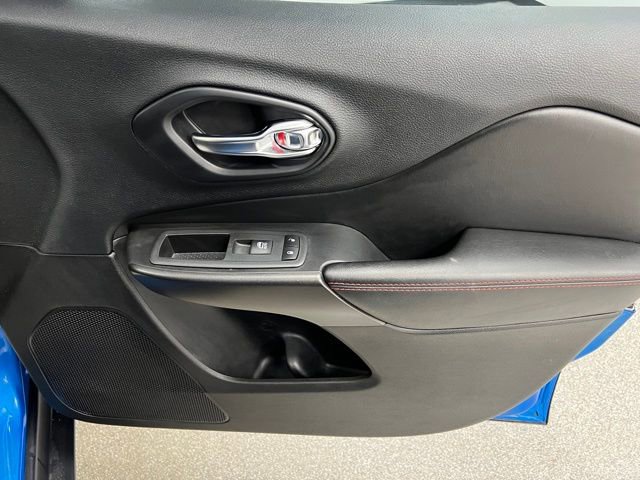 Used 2020 Jeep Cherokee Trailhawk w/ Technology Group image 50