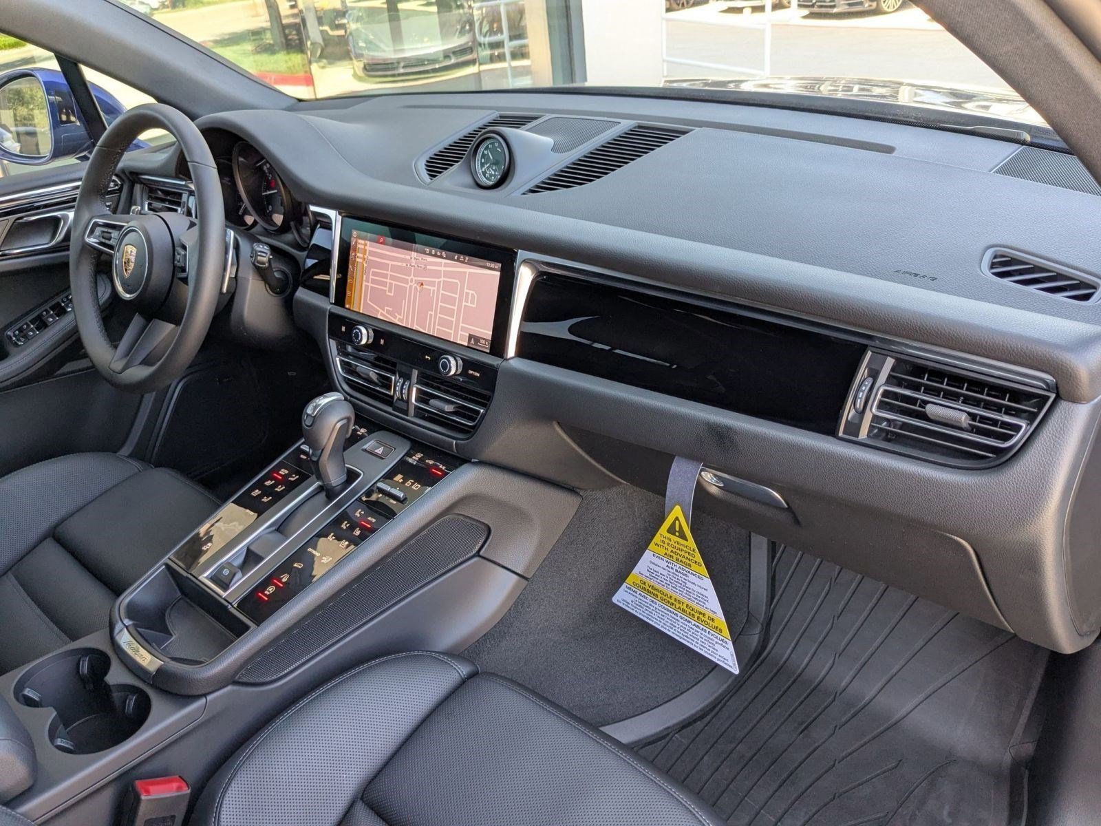 Certified 2025 Porsche Macan image 26