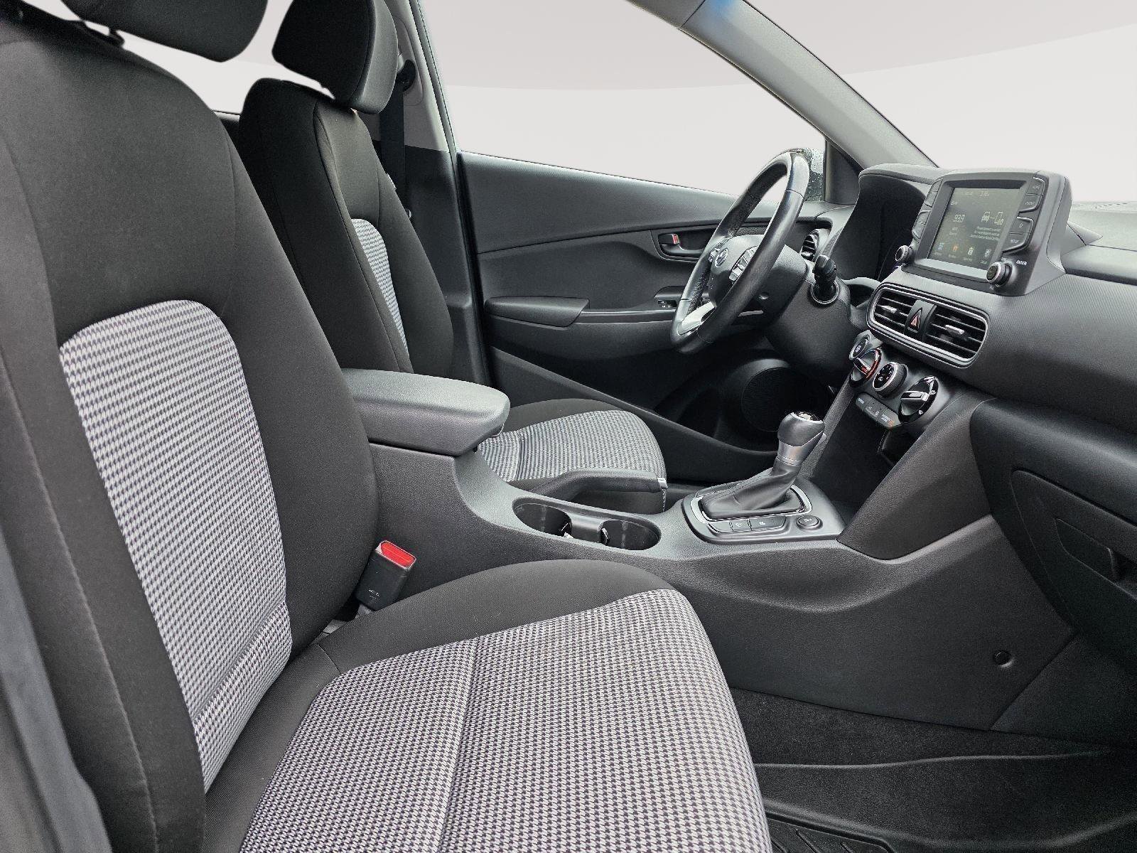 Used 2021 Hyundai Kona SEL w/ Cargo Package image 12