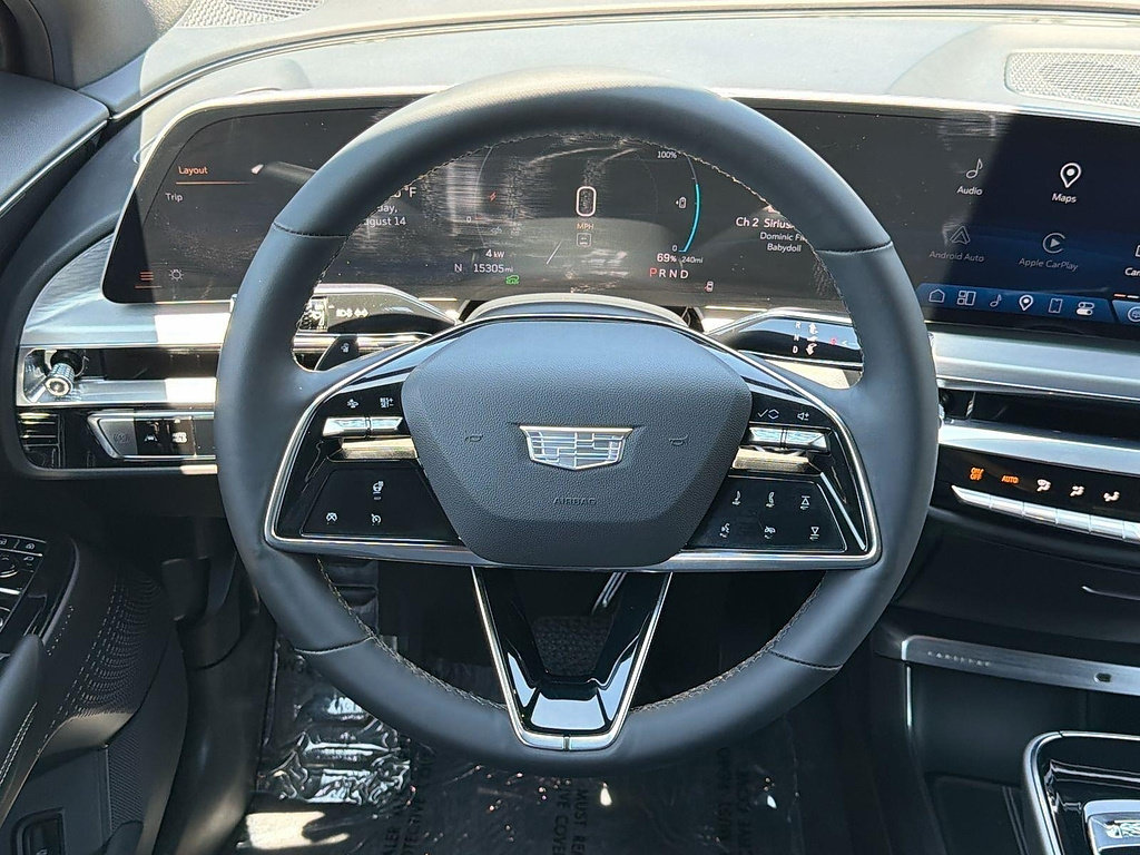 Certified 2024 Cadillac Lyriq Luxury RWD image 8