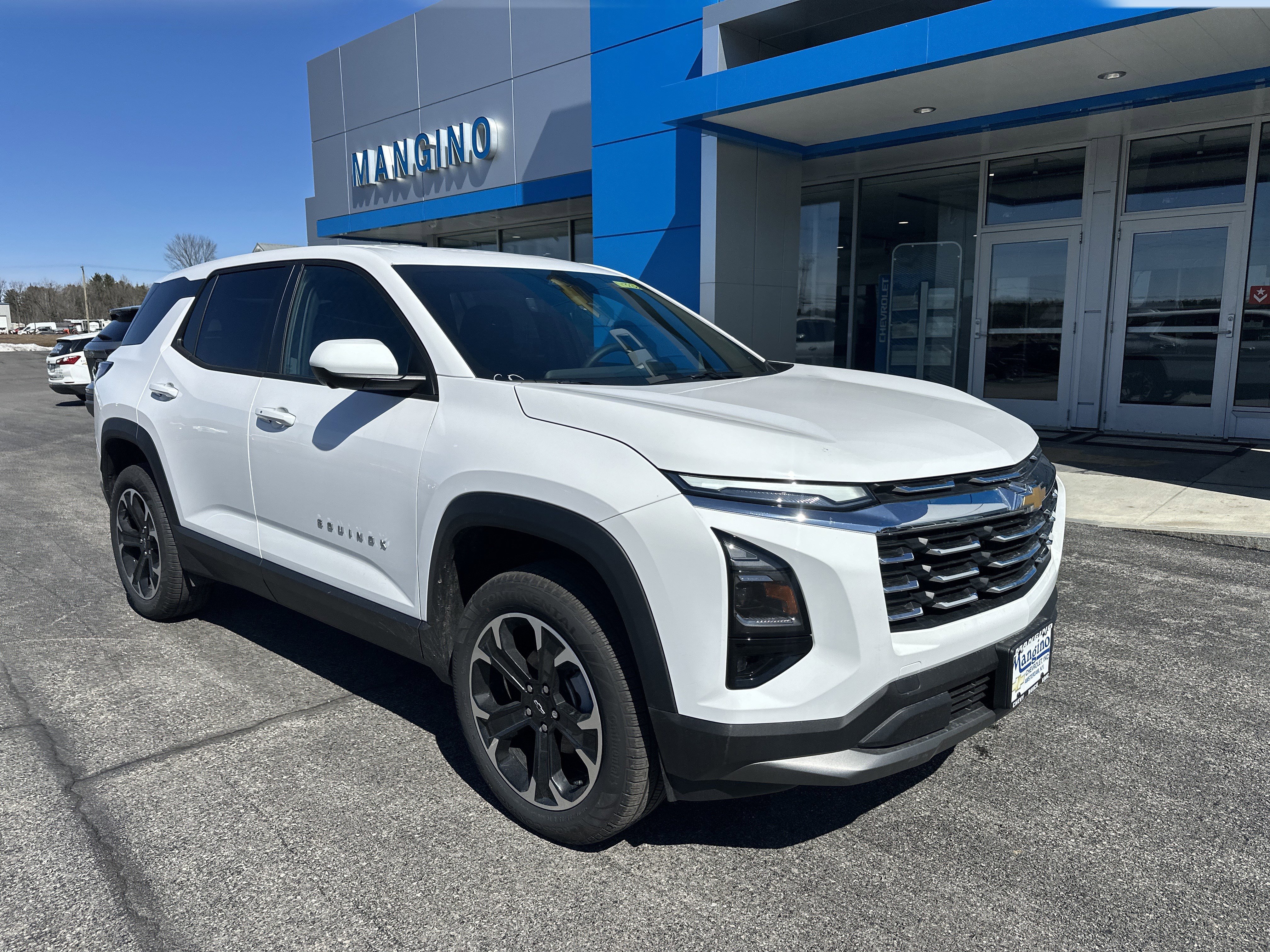 New 2026 Chevrolet Equinox LT w/ Convenience Package II image 2