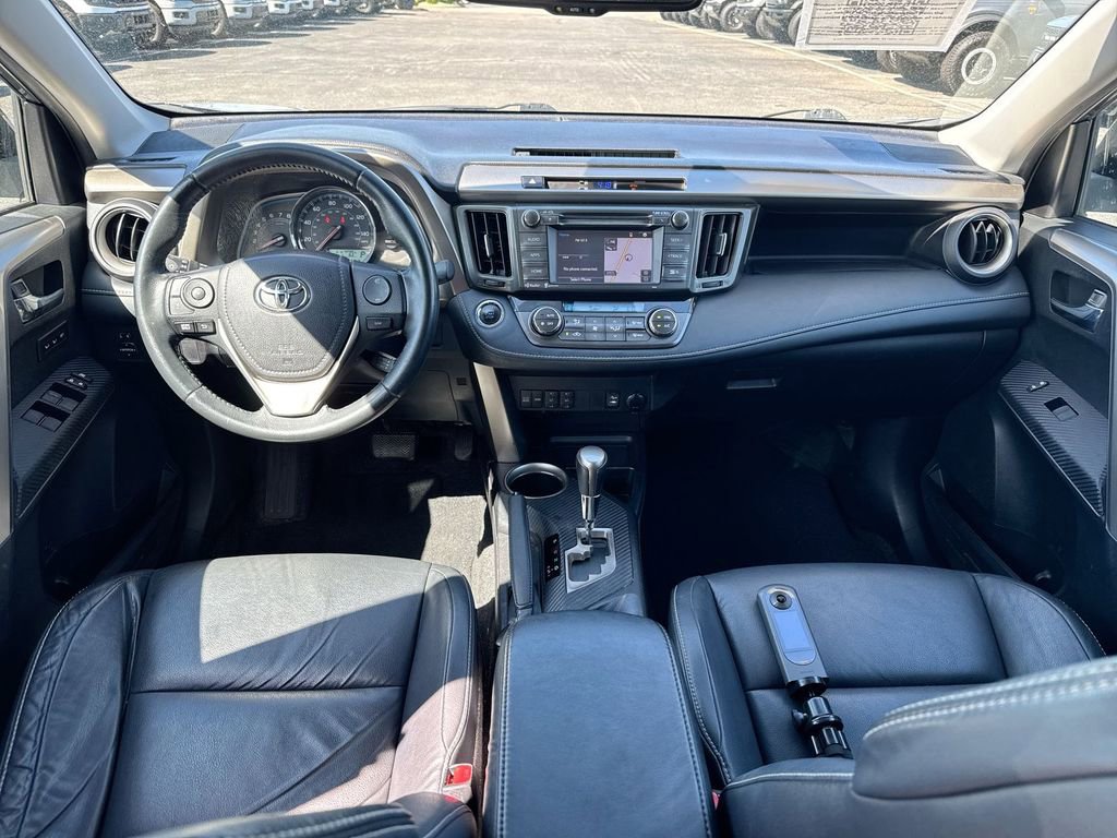 Used 2015 Toyota RAV4 Limited AWD/4WD image 10