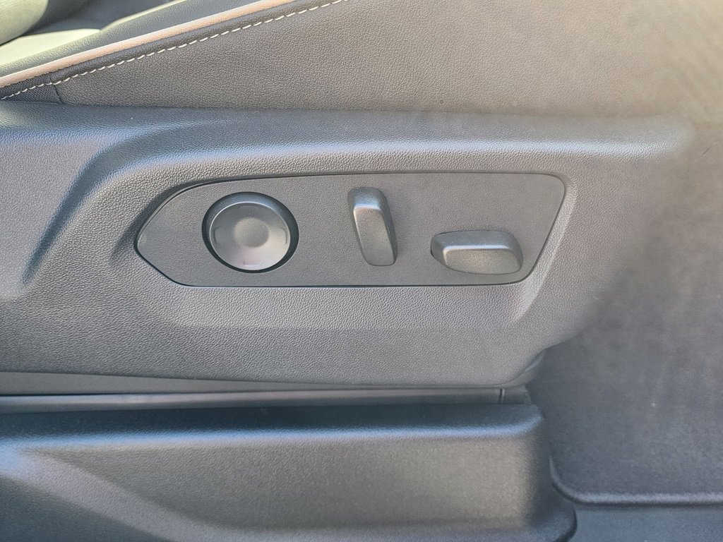 New 2026 GMC Yukon XL Elevation w/ Elevation Premium Package image 44