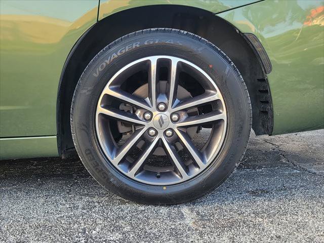 Used 2019 Dodge Charger SXT w/ Cold Weather Package AWD/4WD image 7