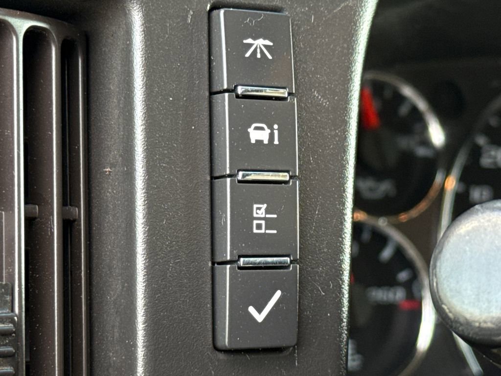 Used 2020 Chevrolet Express 3500 w/ Driver Convenience Package image 18