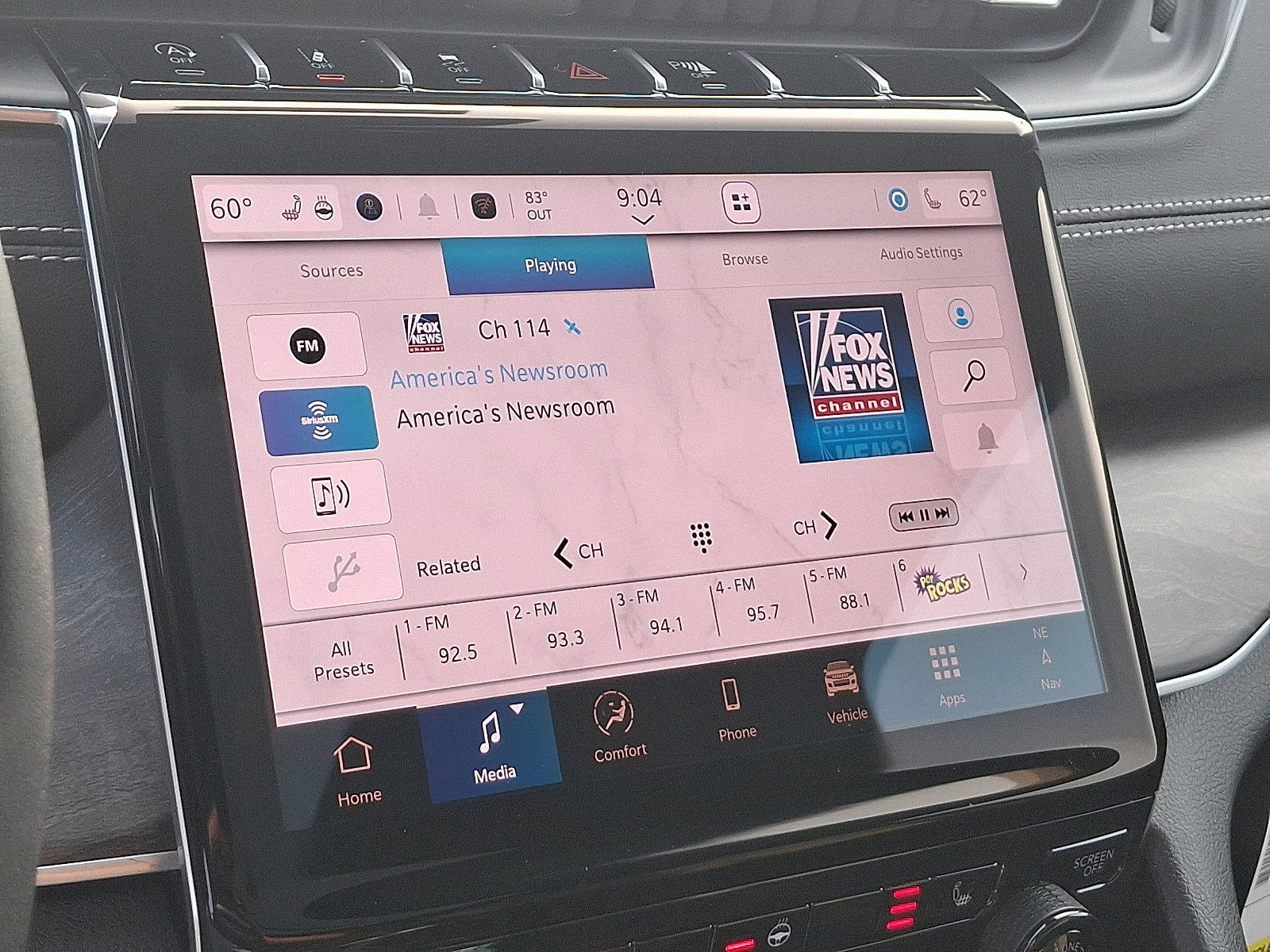 New 2025 Jeep Grand Cherokee Limited w/ Black Appearance Package image 10