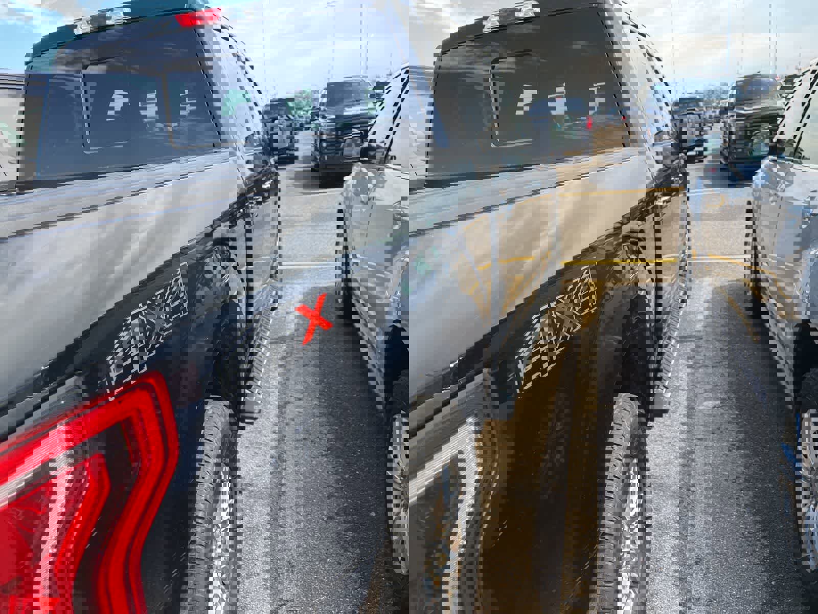 Used 2016 Ford F150 XLT w/ Equipment Group 302A Luxury image 15