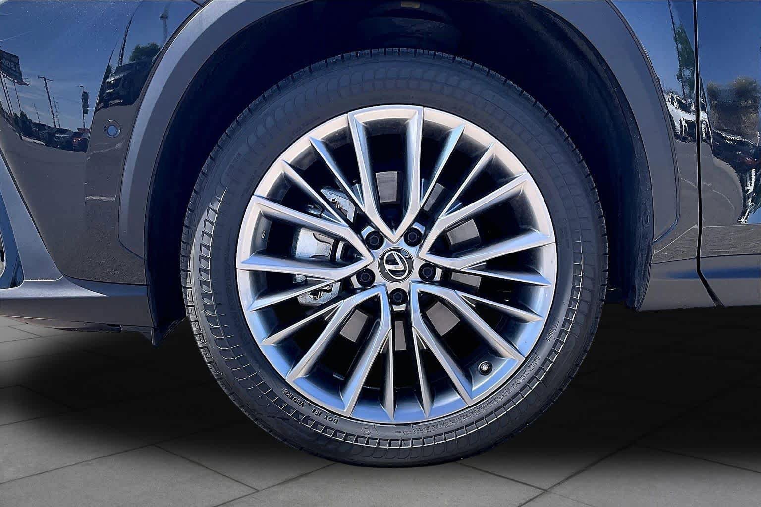 Used 2024 Lexus NX 350h AWD w/ Vision Package image 10