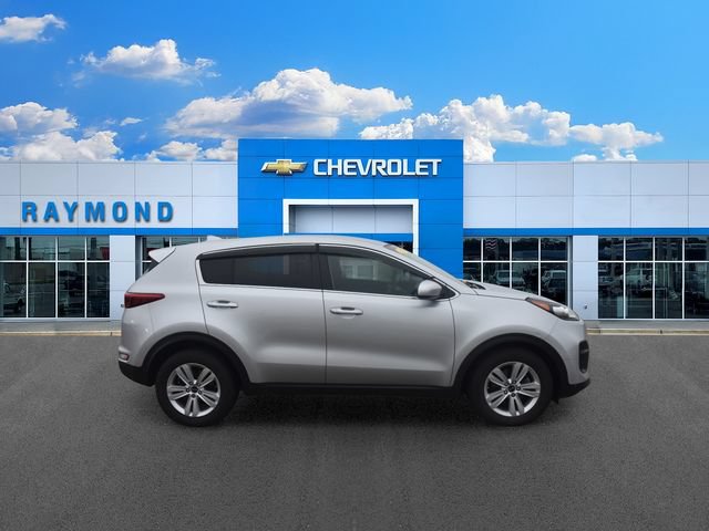 Used 2018 Kia Sportage LX FWD image 2