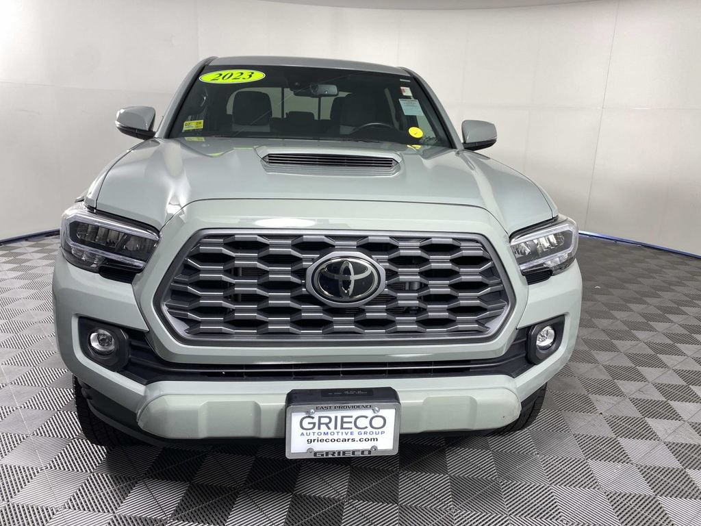 Used 2023 Toyota Tacoma TRD Sport w/ Technology Package AWD/4WD image 3