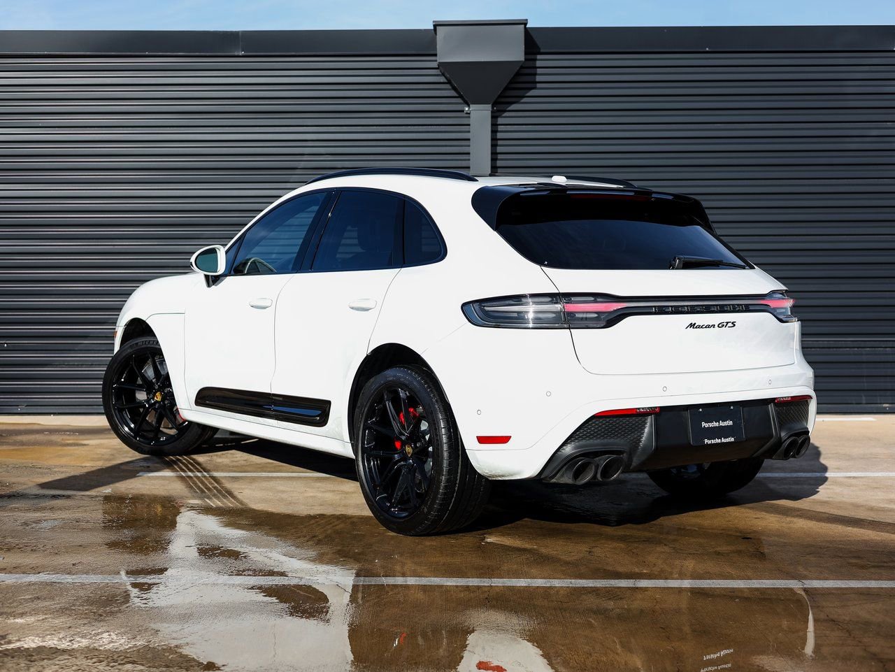 Certified 2022 Porsche Macan GTS image 3