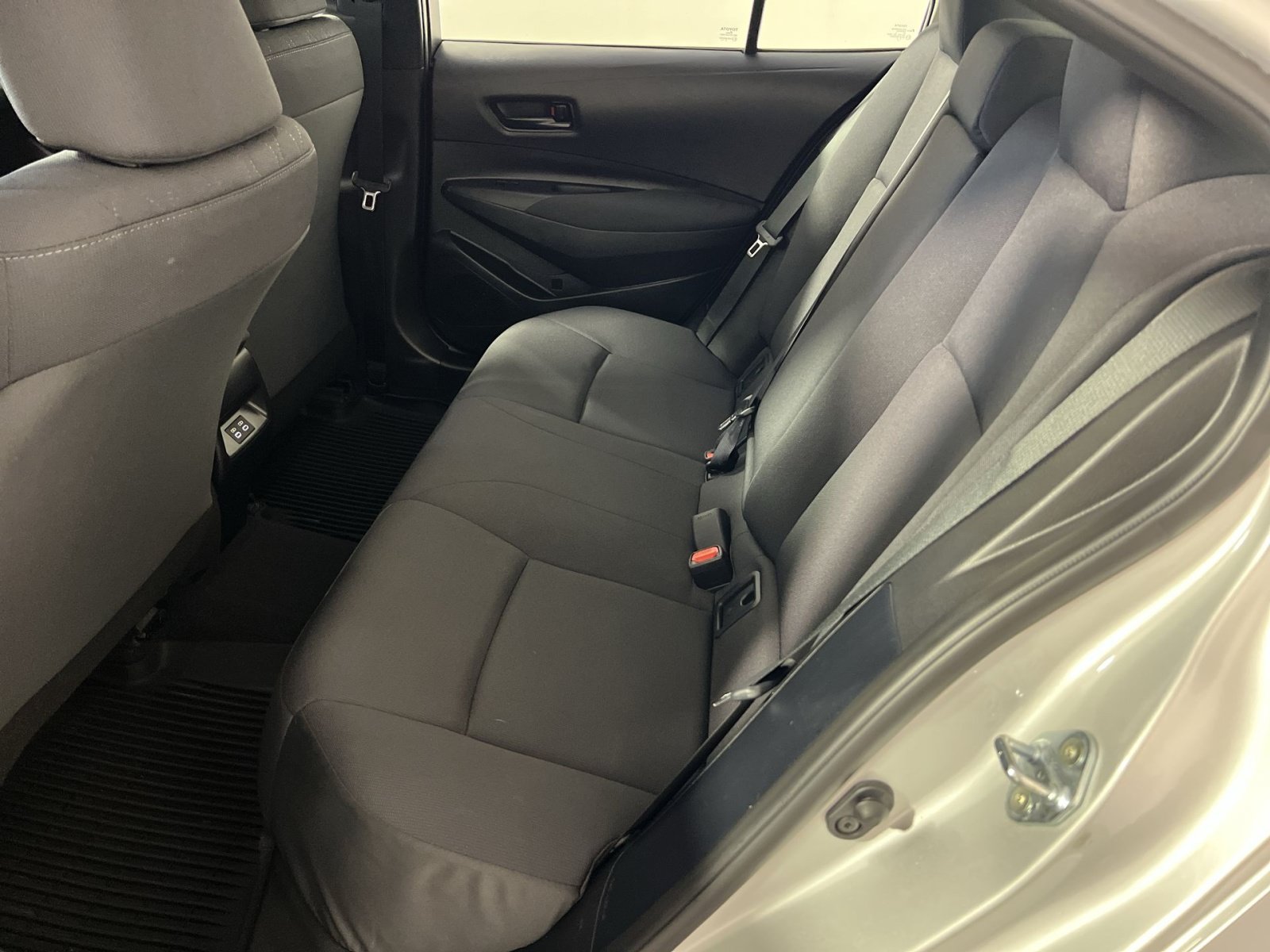 Used 2026 Toyota Corolla LE FWD image 25