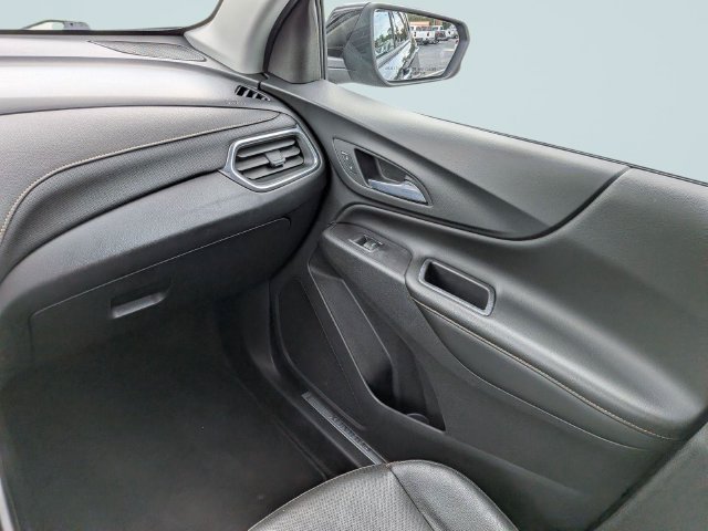 Used 2020 Chevrolet Equinox Premier w/ Premier Redline Edition AWD/4WD image 16