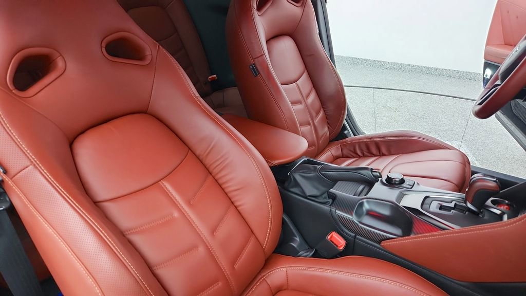 Used 2024 Nissan GT-R Premium w/ Premium Interior Package image 32