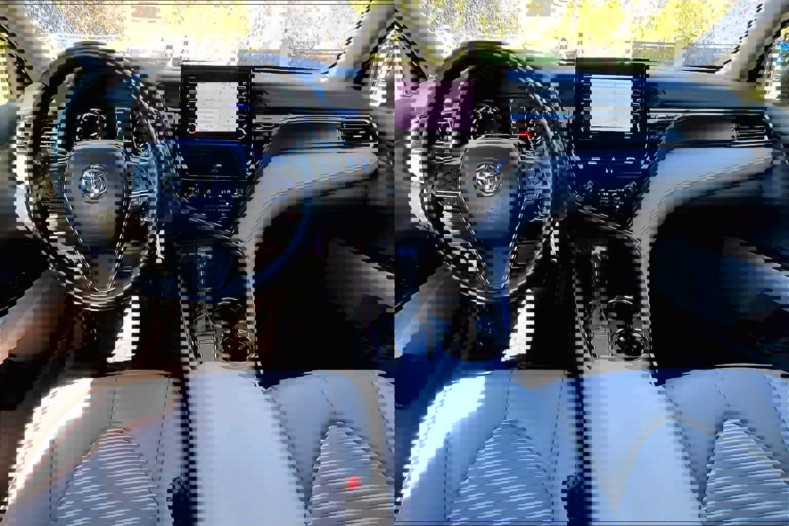 Certified 2022 Toyota Camry SE image 15