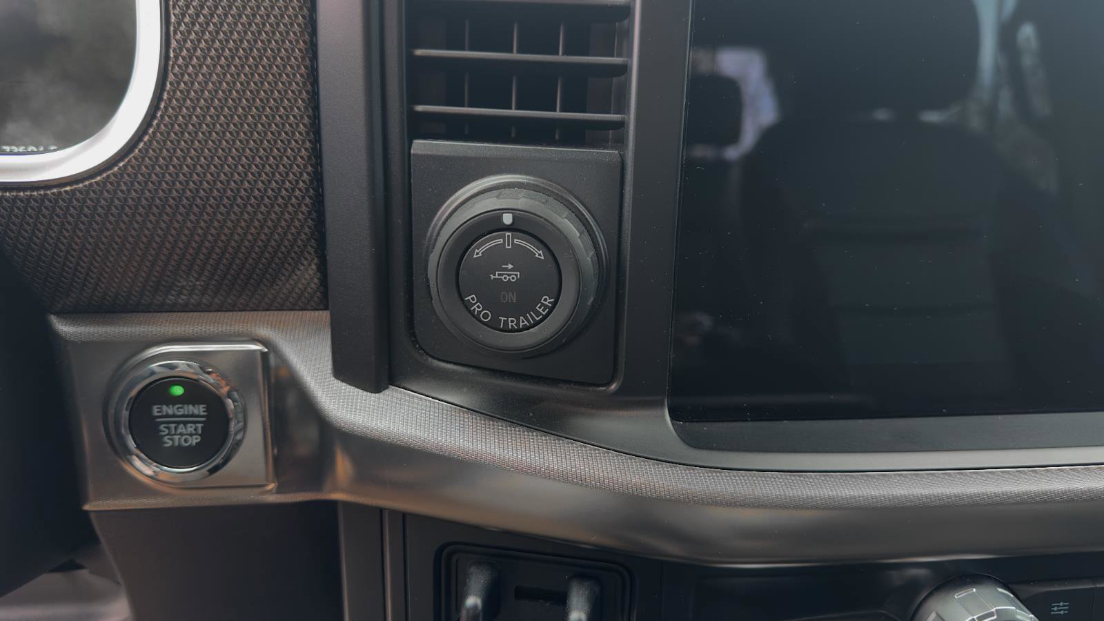 Certified 2021 Ford F150 Raptor w/ Equipment Group 801A High image 24