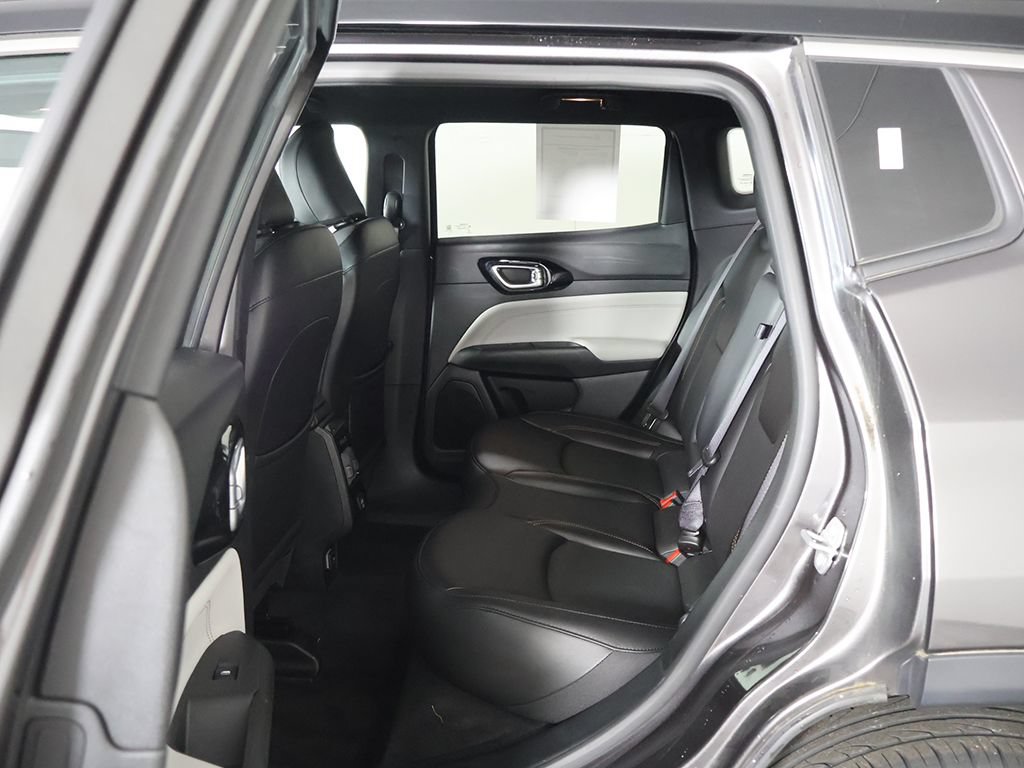 Used 2023 Jeep Compass Limited AWD/4WD image 31