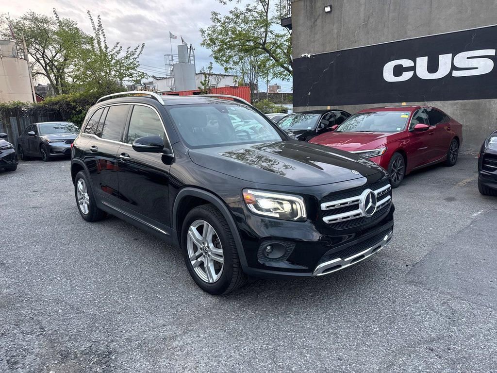 Used 2022 Mercedes-Benz GLB 250 4MATIC image 3