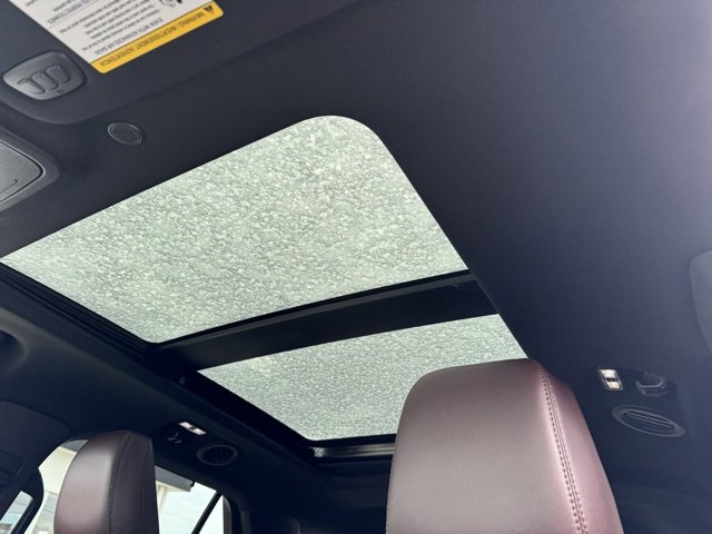 Used 2022 Ford Explorer Platinum w/ Equipment Group 601A image 14