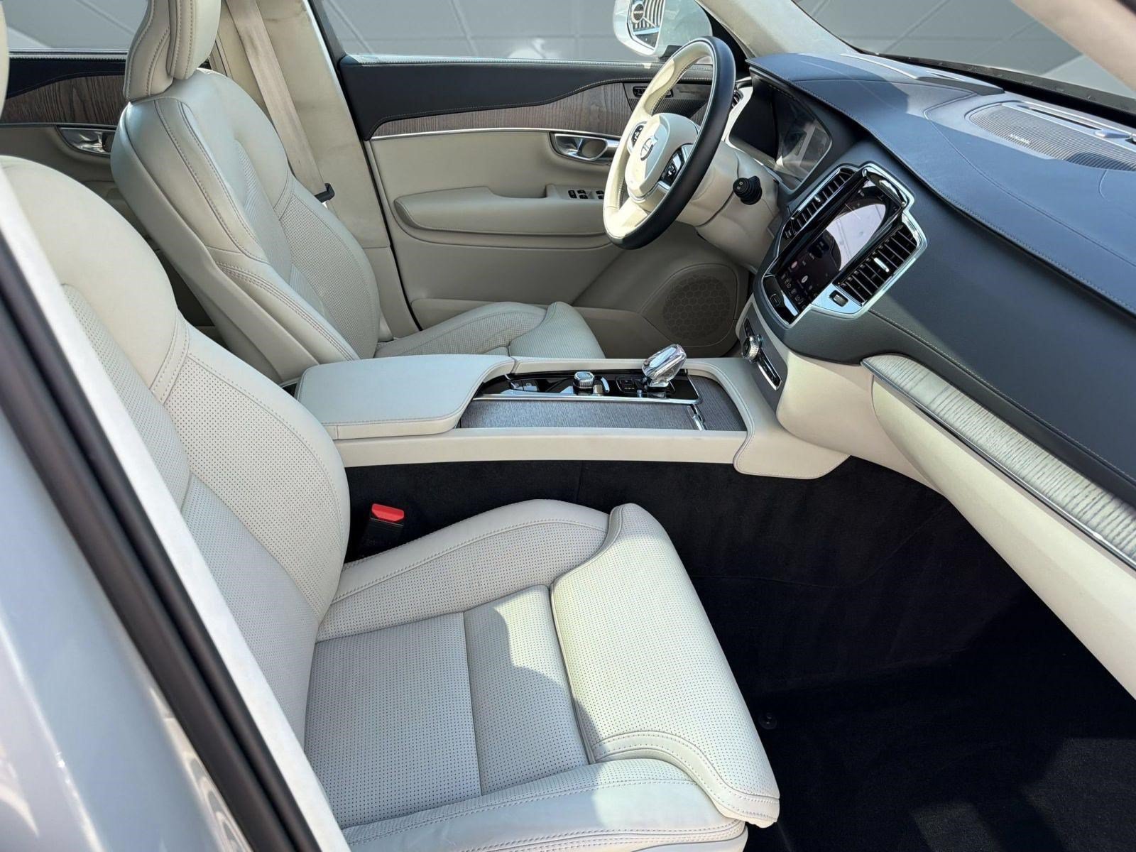 Certified 2024 Volvo XC90 B6 Ultimate AWD/4WD image 25