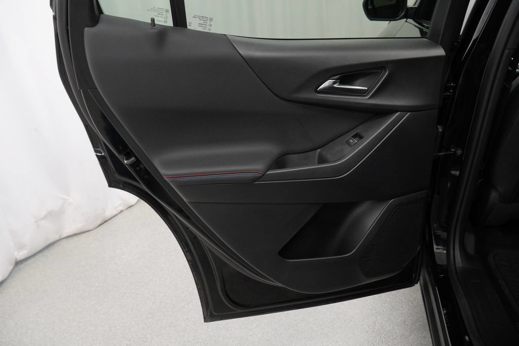 Certified 2025 Chevrolet Equinox RS w/ Safety and Technology Package FWD image 27