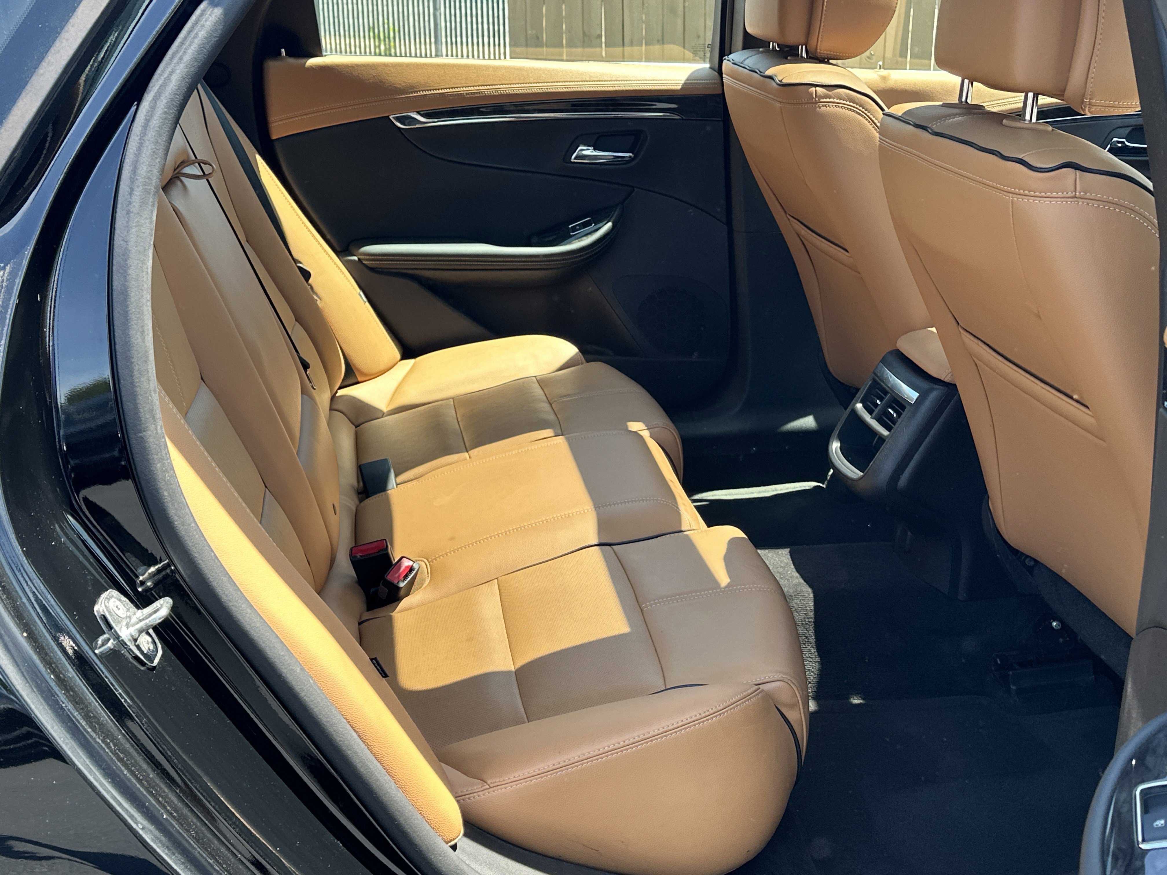 Used 2014 Chevrolet Impala LTZ FWD image 13