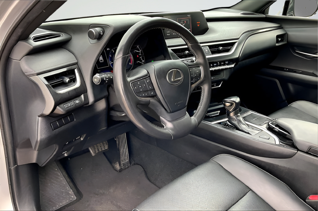 Used 2019 Lexus UX 200 w/ Premium Package FWD image 14