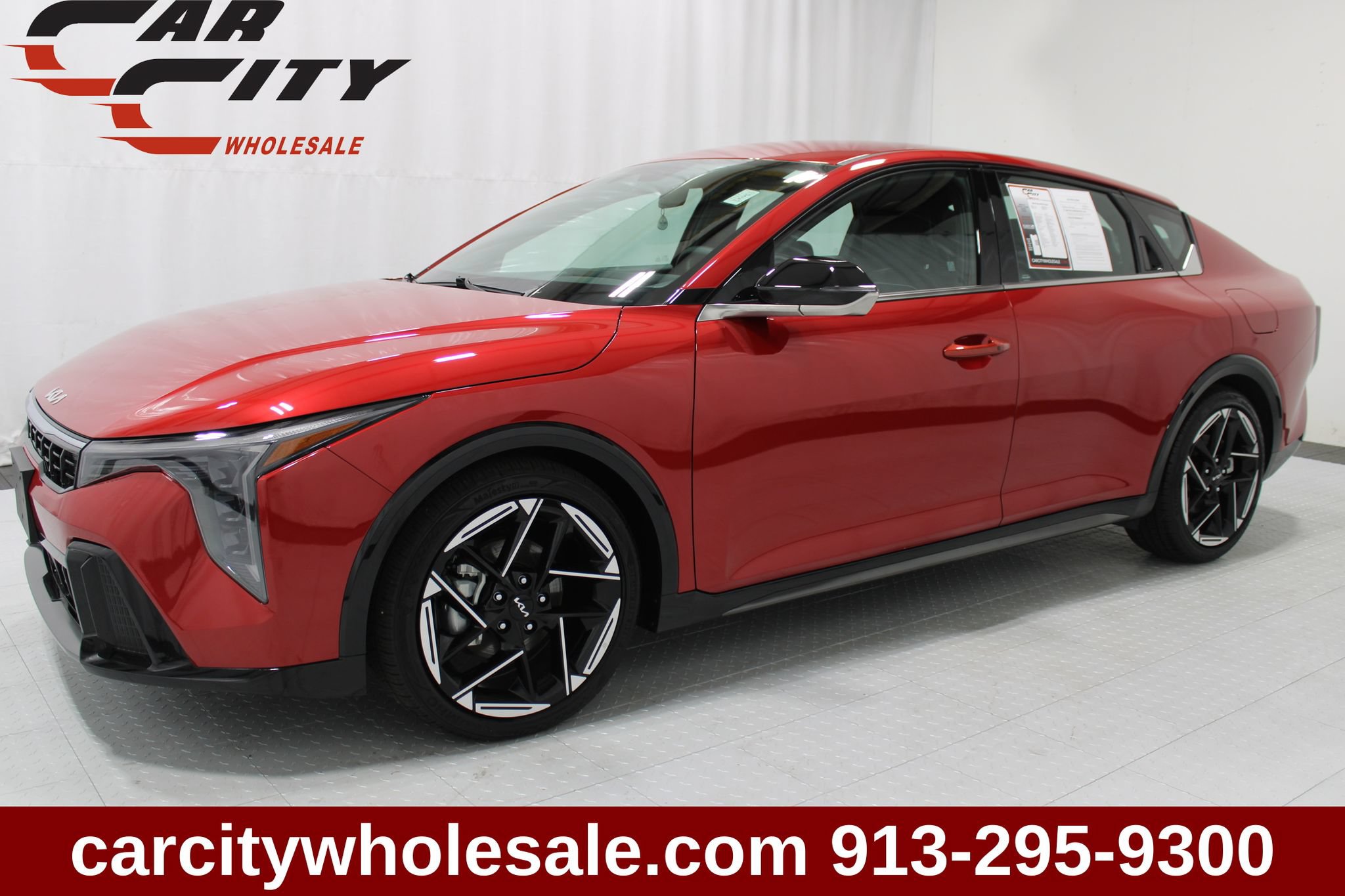 Used 2025 Kia K4 GT-Line FWD image 1