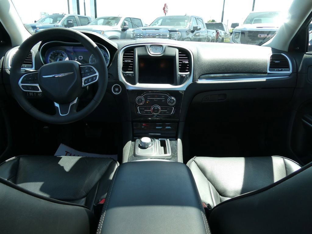 Used 2023 Chrysler 300 Touring L w/ Popular Equipment Group RWD image 19