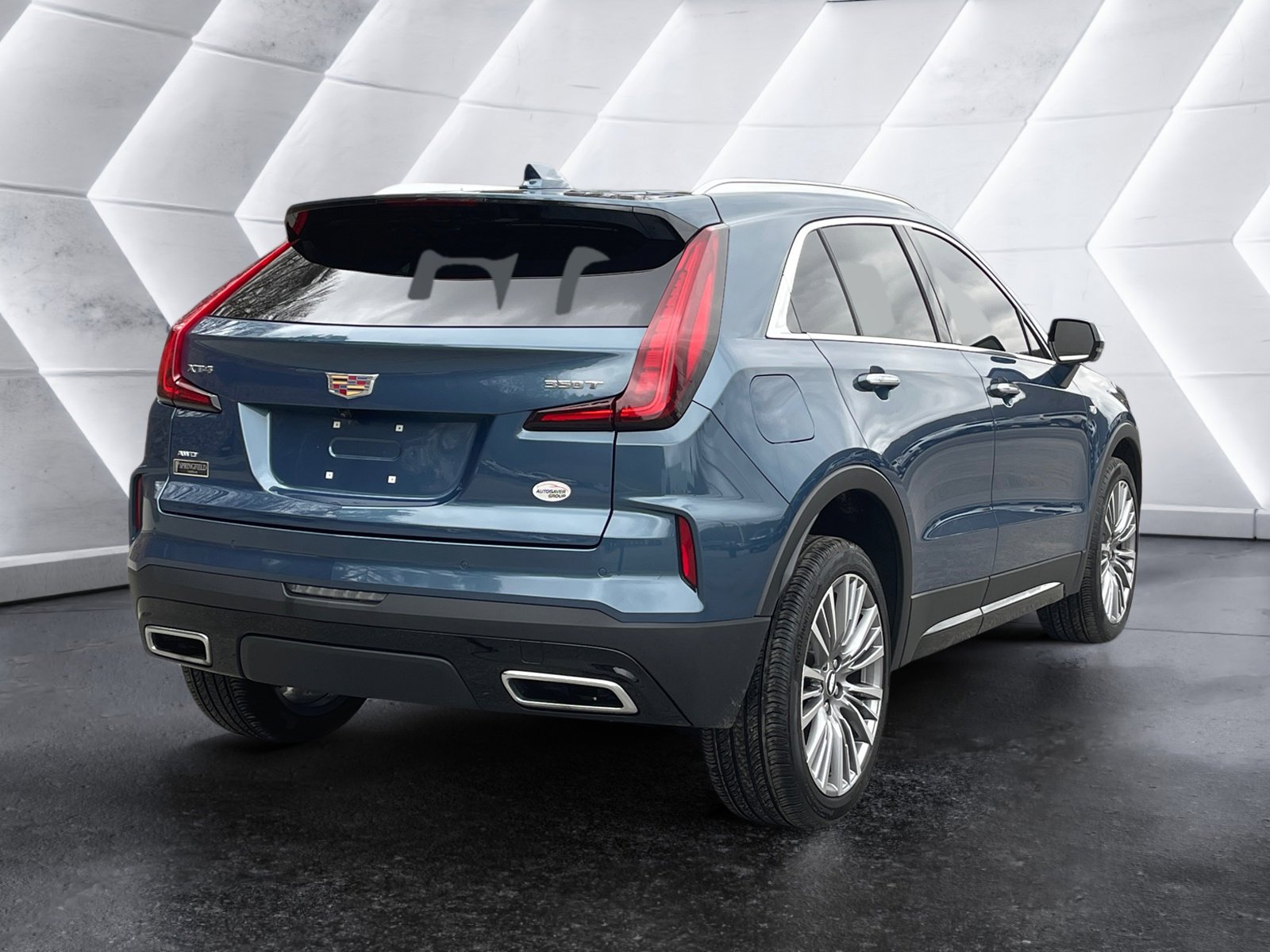 Used 2025 Cadillac XT4 Premium Luxury w/ Cold Weather Package image 6